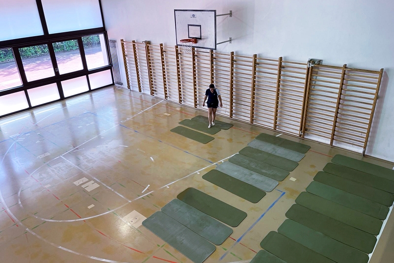 Die Turnhalle als Schlafplatz